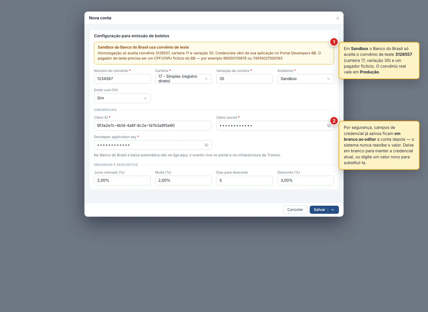 Seção Configuração para emissão de boletos aberta para o Banco do Brasil em Sandbox: aviso permanente com o convênio de teste 3128557, carteira 17 e variação 35; campos Número do convênio, Carteira, Variação da carteira (obrigatória), Ambiente (Sandbox) e Emitir com PIX (Sim); o separador Credenciais com Client ID, Client secret e Developer application key; a linha de que a baixa automática do Banco do Brasil não se liga neste cadastro; e Encargos e descontos.