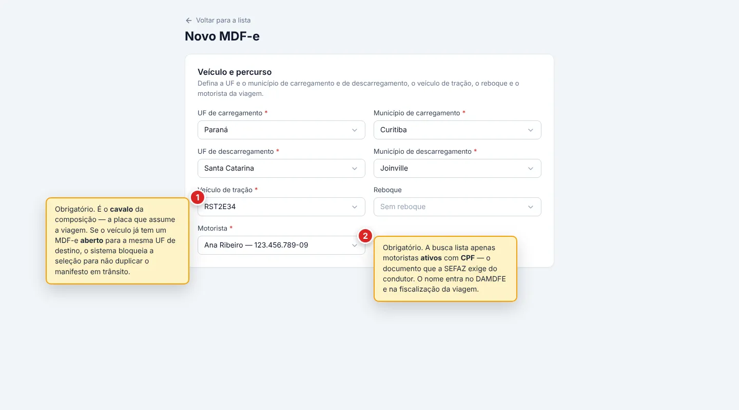 Seção Veículo e percurso do formulário de MDF-e, com UF e município de carregamento e descarregamento, veículo de tração, reboque e motorista
